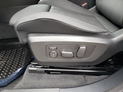 Used 2025 BMW X3 xDrive30i w/ Convenience Package image 19