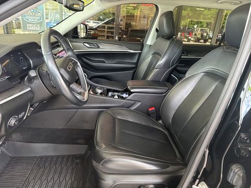 Used 2021 Jeep Grand Cherokee L Limited AWD/4WD image 9