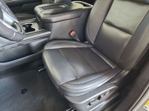 Used 2022 Chevrolet Tahoe LT AWD/4WD image 18