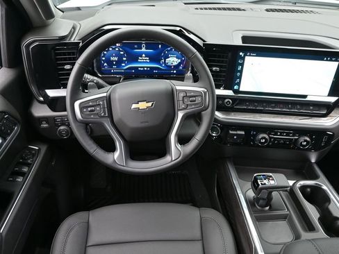 Used 2025 Chevrolet Silverado 1500 LTZ w/ LTZ Premium Package image 13