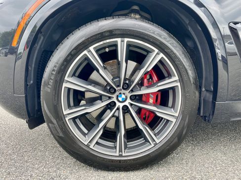 Used 2024 BMW X5 xDrive40i w/ M Sport Package AWD/4WD image 9