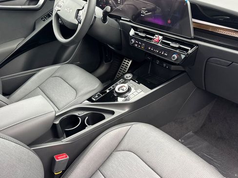 New 2026 Kia Niro Wave image 16
