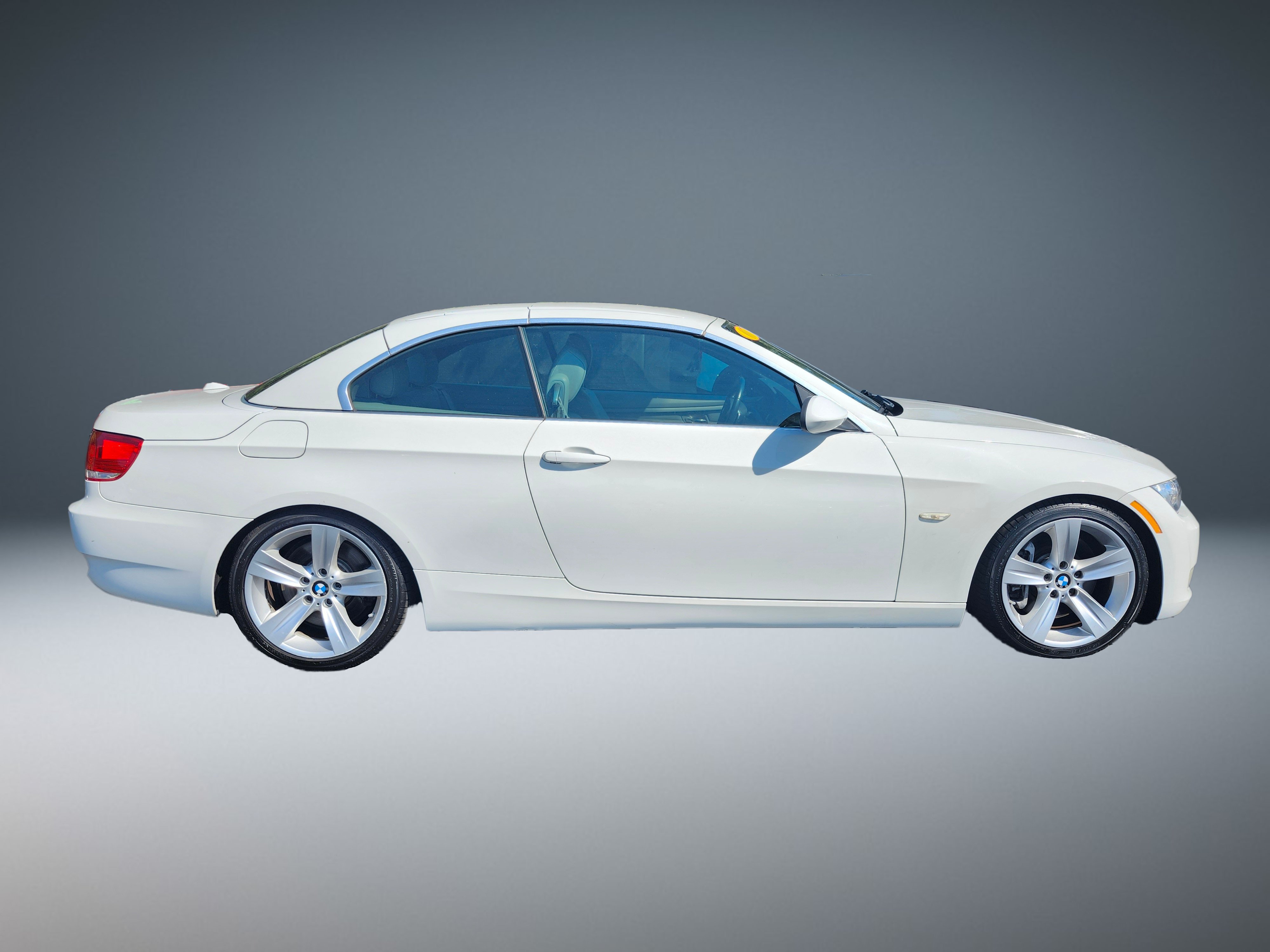 Used 2007 BMW 335i Convertible RWD image 2