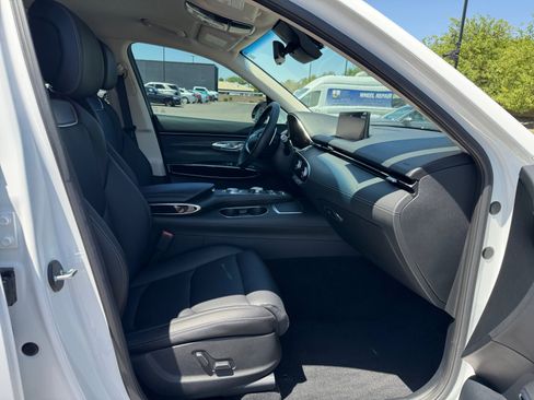Used 2025 Genesis GV70 2.5T AWD/4WD image 19