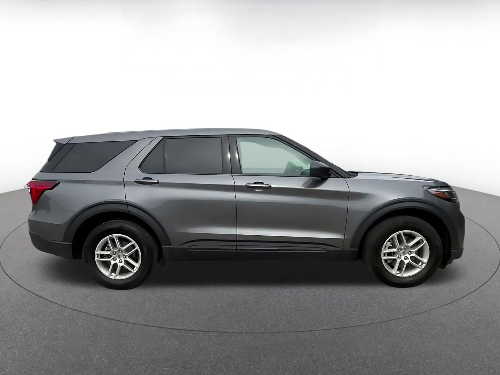 Used 2026 Ford Explorer Active AWD/4WD image 15