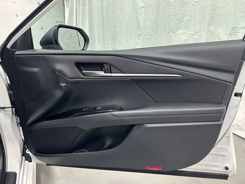 Used 2026 Toyota Camry LE FWD image 57