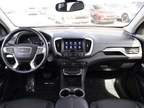 Used 2024 GMC Terrain SLT image 13
