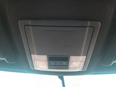 Used 2016 Ford Explorer XLT w/ Equipment Group 202A AWD/4WD image 29