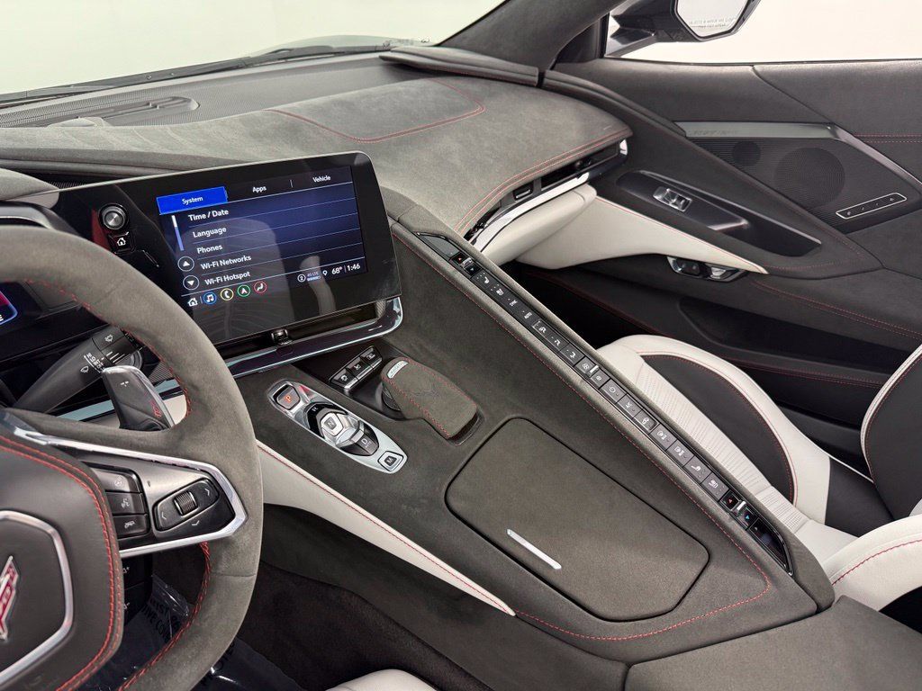 Used 2023 Chevrolet Corvette Stingray Premium Conv w/ Z51 Performance Package RWD image 25