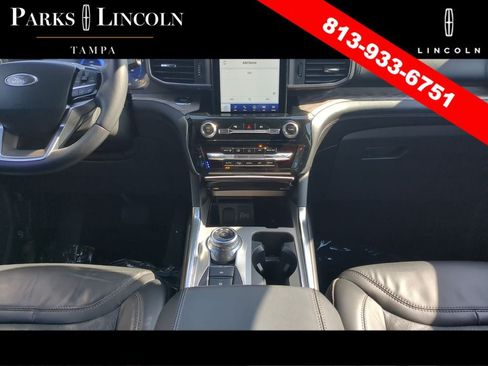 Used 2022 Ford Explorer Platinum w/ Equipment Group 601A AWD/4WD image 15