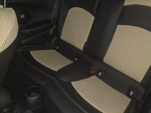 Used 2024 MINI Cooper SE w/ Signature Upholstery Package FWD image 6