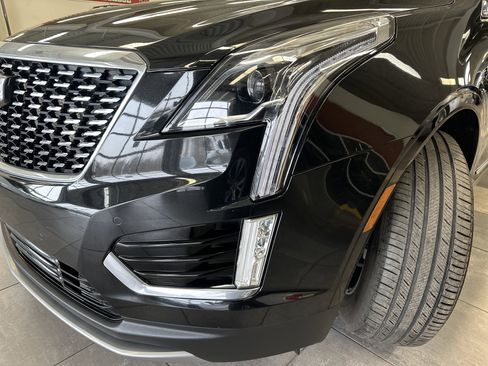 Used 2021 Cadillac XT5 Premium Luxury w/ LPO, Floor Liner Package image 18