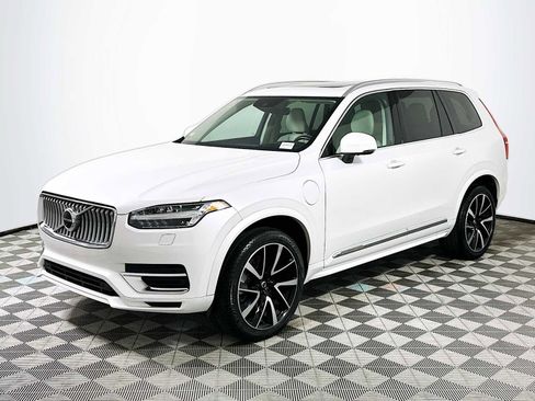 Certified 2021 Volvo XC90 T8 Inscription Expression w/ Advanced Package image 3
