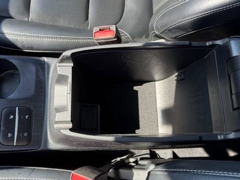 Used 2021 Ford Escape Titanium image 25