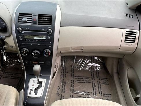 Used 2010 Toyota Corolla LE FWD image 24