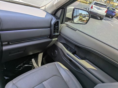Used 2019 Ford Expedition Limited w/ Equipment Group 302A image 16