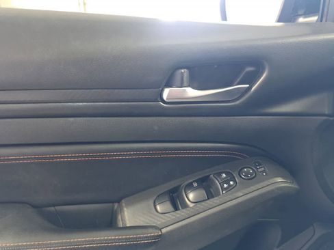 Used 2019 Nissan Altima 2.5 SR w/ SR Premium Package FWD image 15