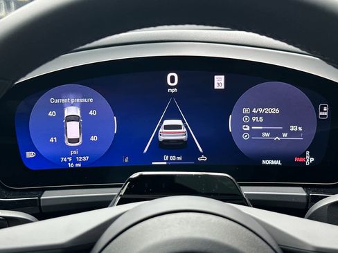 New 2026 Porsche Macan Electric RWD image 30
