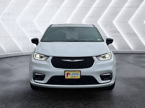 New 2026 Chrysler Pacifica Select image 9