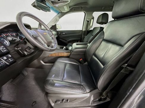 Used 2019 Chevrolet Suburban LT w/ Max Trailering Package AWD/4WD image 5