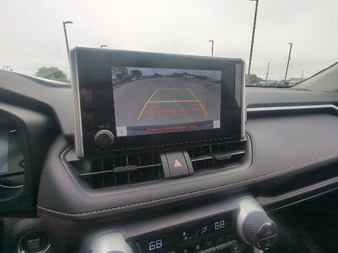 Used 2023 Toyota RAV4 XLE AWD/4WD image 15