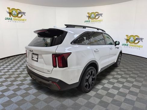 Used 2025 Kia Sorento SX AWD/4WD image 10