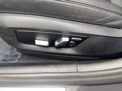 Used 2022 BMW 530i w/ Premium Package image 30