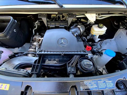 Certified 2025 Mercedes-Benz Sprinter 2500 image 21