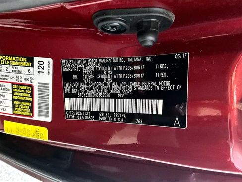 Used 2017 Toyota Sienna XLE w/ XLE Navigation Package FWD image 19