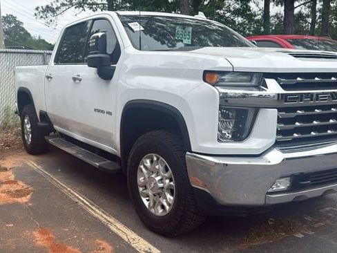 Used 2020 Chevrolet Silverado 2500 LTZ RWD image 2