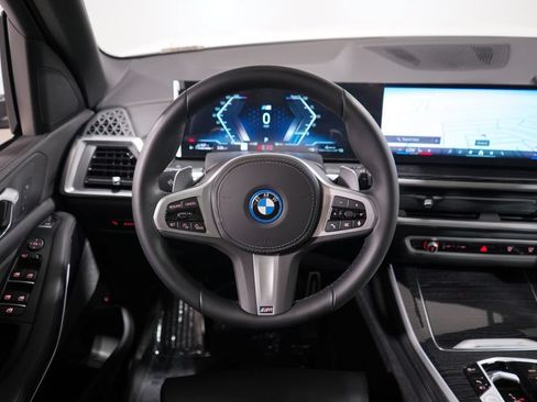 Used 2026 BMW X5 xDrive50e w/ M Sport Package AWD/4WD image 11