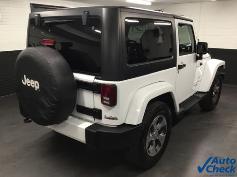 Used 2016 Jeep Wrangler Sahara AWD/4WD image 11