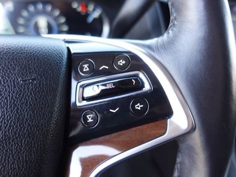 Used 2018 Cadillac Escalade Luxury image 15