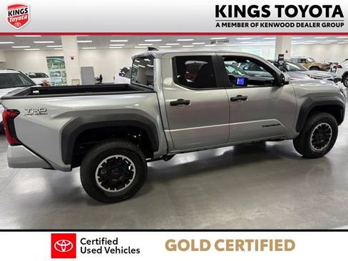 Certified 2024 Toyota Tacoma TRD Off-Road AWD/4WD image 9