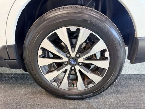 Used 2016 Subaru Outback 3.6R Limited image 15