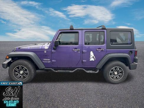 Used 2018 Jeep Wrangler Unlimited Sport w/ Connectivity Group AWD/4WD image 10