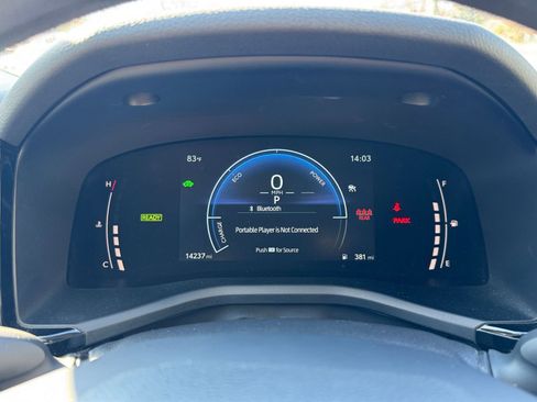 Used 2025 Toyota Camry LE image 35