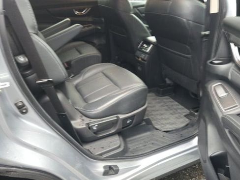 Used 2023 Subaru Ascent Limited image 10
