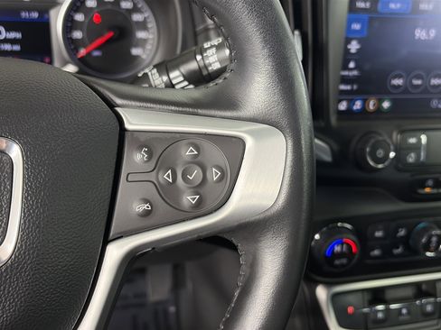 Used 2022 GMC Terrain SLT image 30