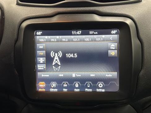 Used 2023 Jeep Renegade Altitude AWD/4WD image 25