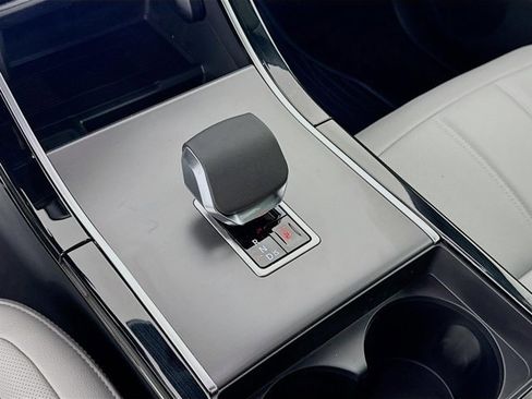 Used 2026 Land Rover Range Rover Evoque S image 19