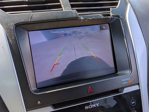 Used 2013 Ford Explorer Limited image 24