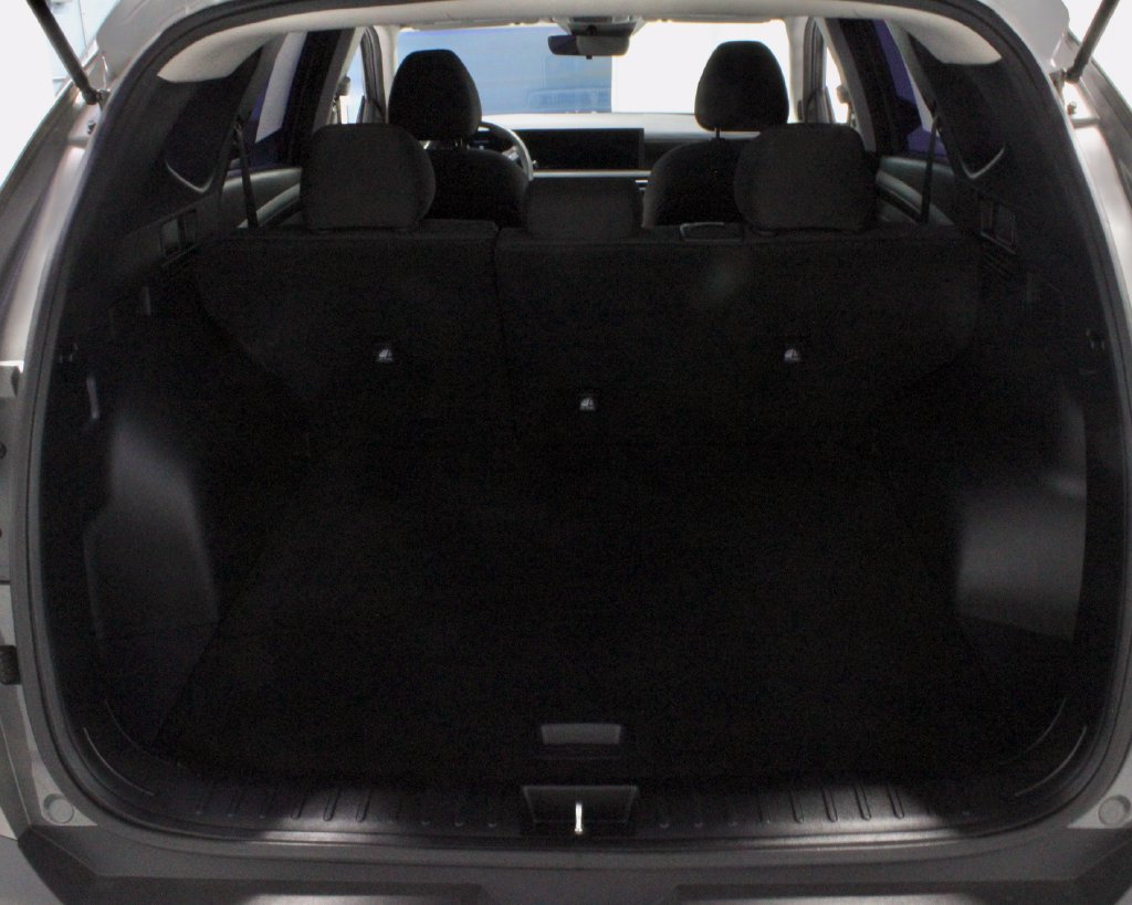 Used 2025 Hyundai Tucson SE FWD image 13