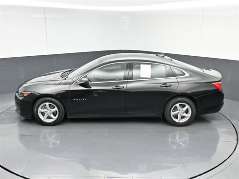 Used 2018 Chevrolet Malibu LS FWD image 29