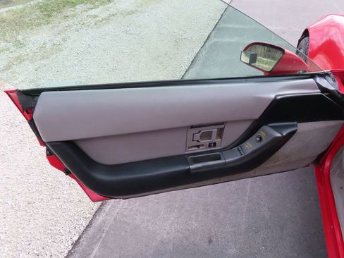 Used 1991 Chevrolet Corvette Coupe image 21