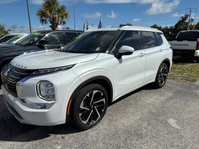 Used 2022 Mitsubishi Outlander SEL FWD image 3