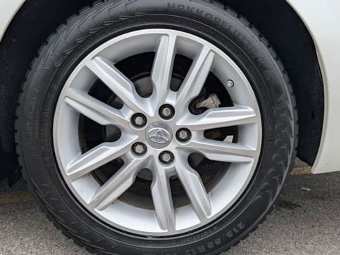 Used 2015 Toyota Avalon XLE FWD image 9