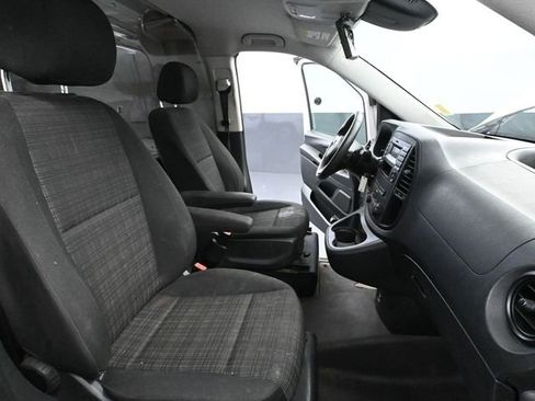 Used 2017 Mercedes-Benz Metris image 33