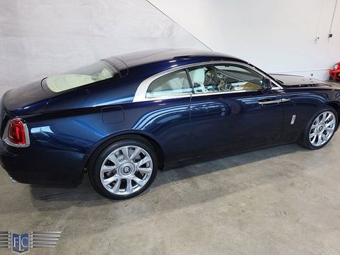 Used 2019 Rolls-Royce Wraith Coupe image 13
