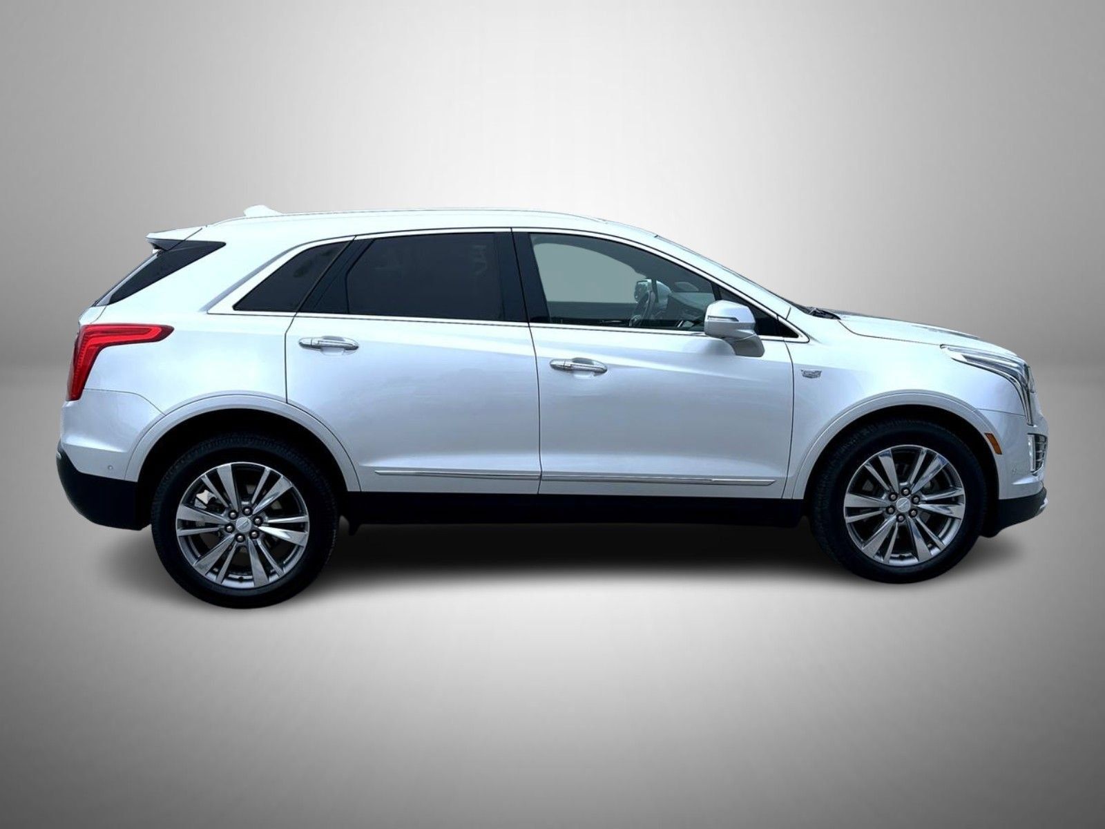 Used 2020 Cadillac XT5 Premium Luxury w/ Platinum Package AWD/4WD image 4